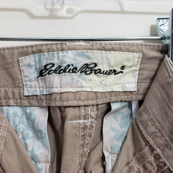 Eddie Bauer khaki Y2K cargo shorts with white stitching detail woman's size 10 - Picture 2 of 10